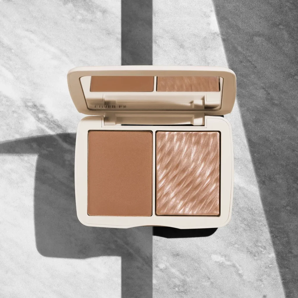 CoverFX Monochrome Cheek Duo Bronzer – Suntan Bronze – 14.5g