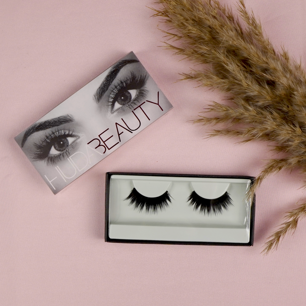Huda Beauty – Classic False Lash – Carmen #9