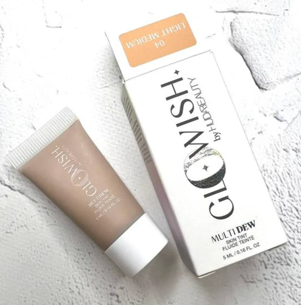 HudaBeauty GloWish Multidew Vegan Skin Tint Foundation – 5ml, 04 LIGHT MEDIUM