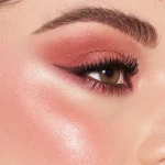 NIKOL_HOLLYWOOD_SUPERSTAR_CHEEK_CLOSEUP_0670