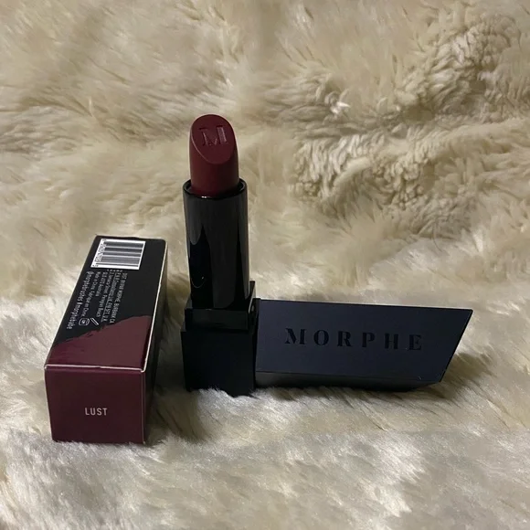 Morphe Matte Lipstick – Lust – 3.5g