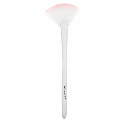 Wet n Wild Fan Brush - Image 2