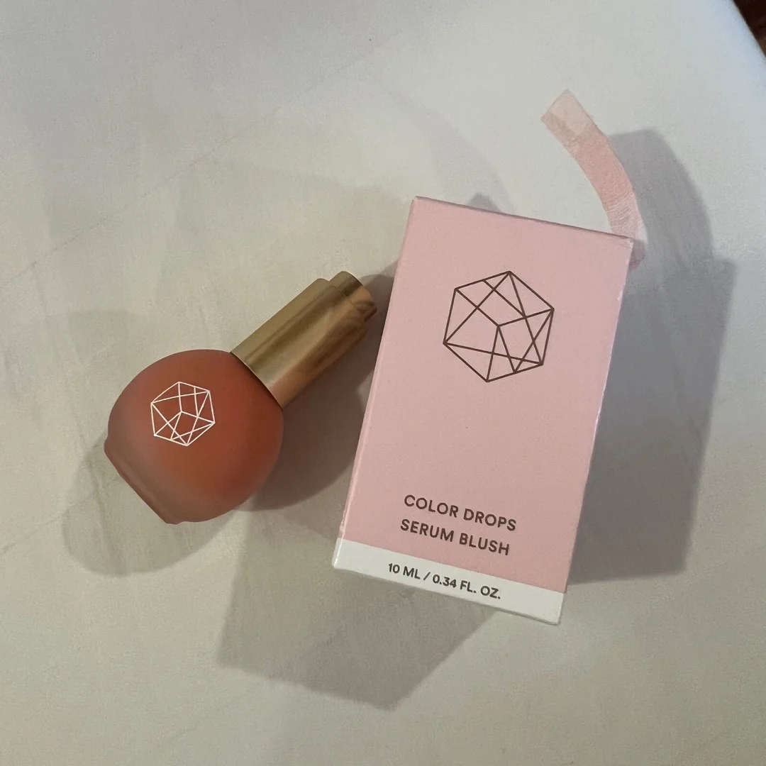 EM Cosmetics Color Drops Serum Blush - Peachy Peach - 10ml - Image 2