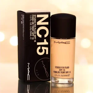 MAC STUDIO FIX FLUID SPF 15 - 30ml, NC 35