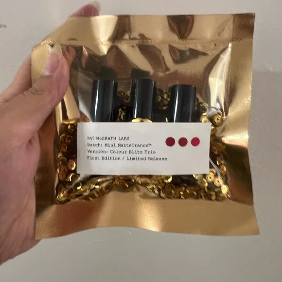 PAT McGRATH LABS MatteTrance™ Lipstick - FULL PANIC - Mini - Image 3