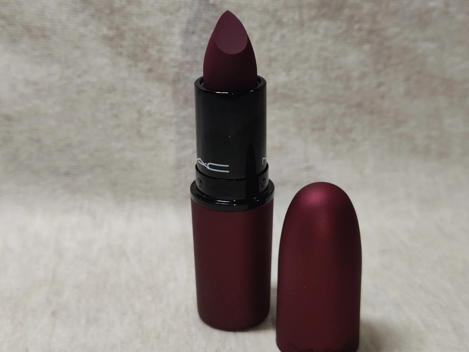 Mac Powder kiss Lipstick - Stealth Statement - 3g - Image 5