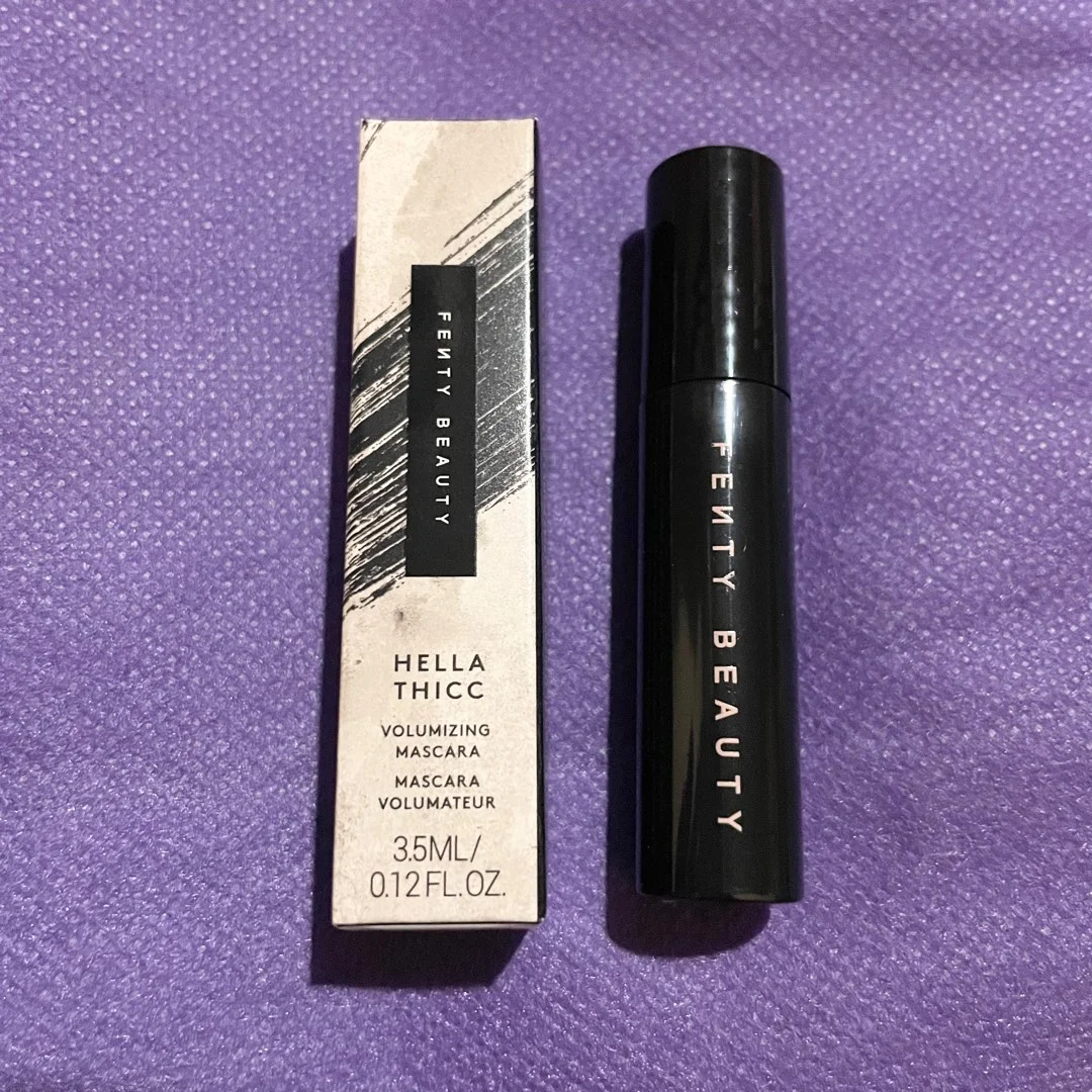 Fenty Beauty Hella Thicc Volumizing Mascara - Cuz I'm Black - 6.5ml - Image 2