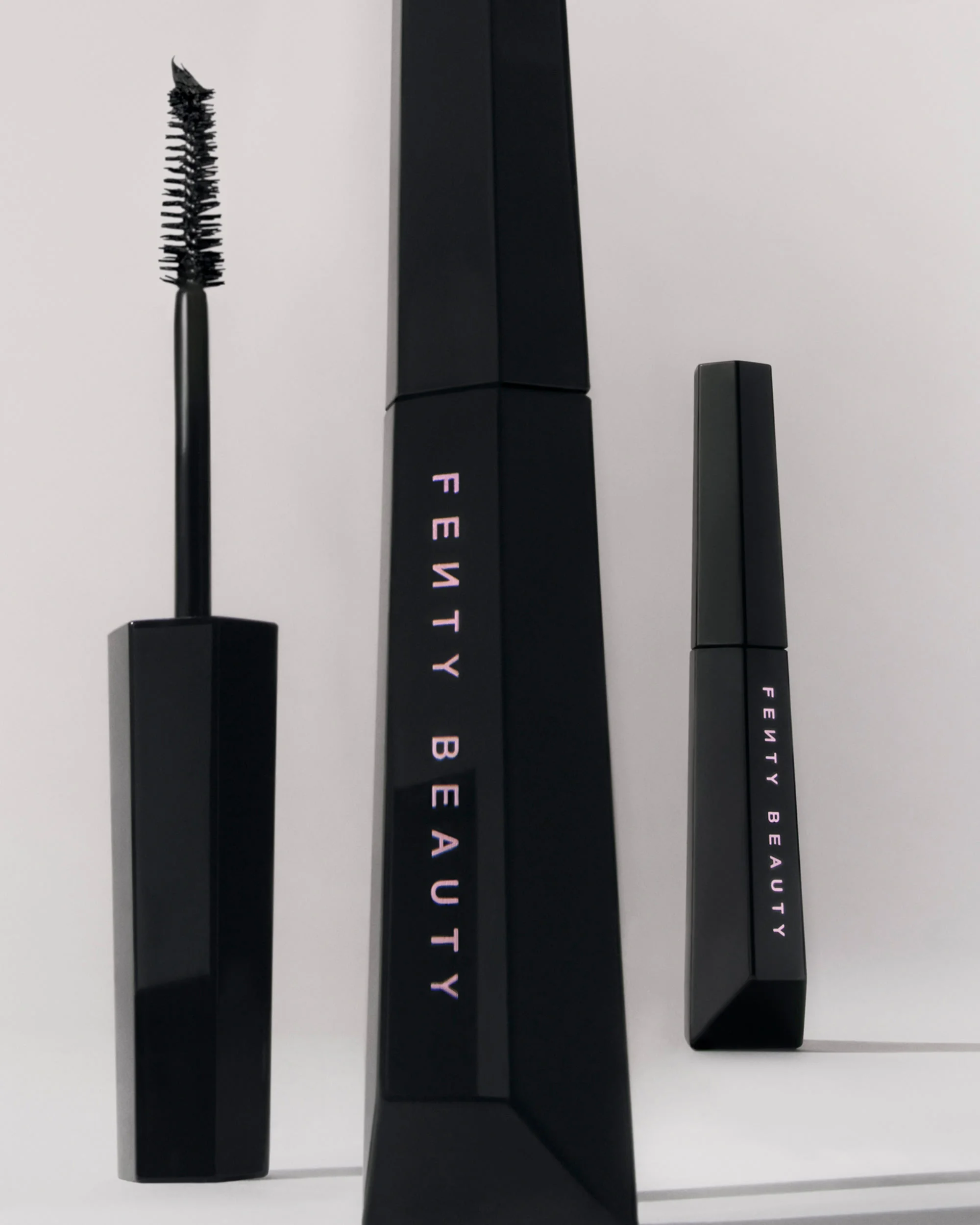 Fenty Beauty Hella Thicc Volumizing Mascara - Cuz I'm Black - 6.5ml - Image 3