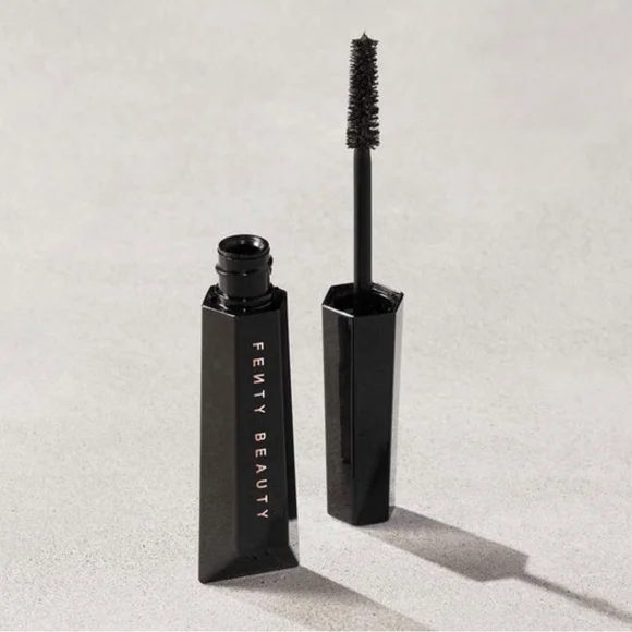 Fenty Beauty Hella Thicc Volumizing Mascara - Cuz I'm Black - 6.5ml - Image 4