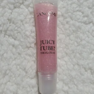 Lancome Juicy Tubes Lip Gloss Ultra-Shiny & Hydrating - 05 Marshmallow Electro - 10ml