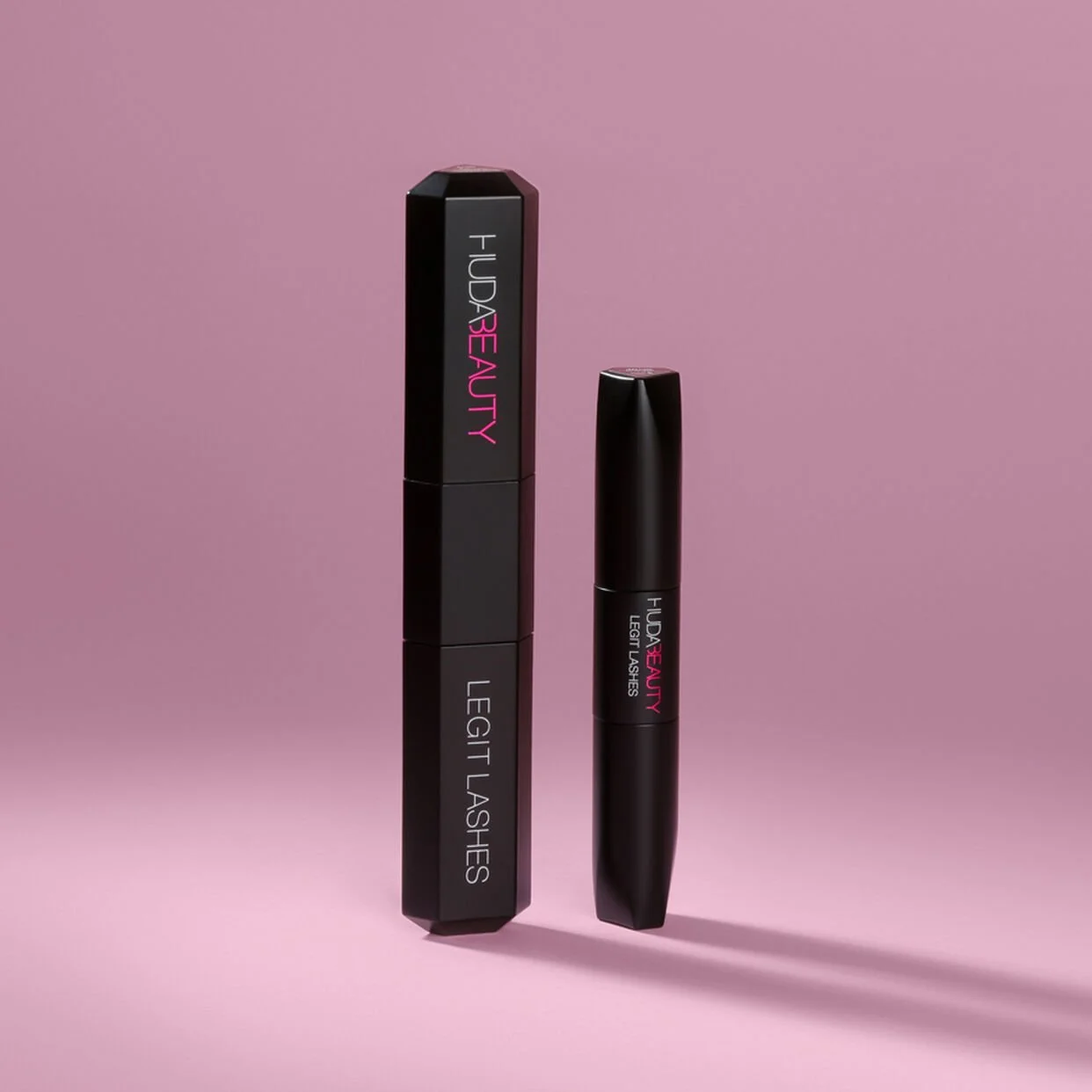 Huda Beauty Legit Lashes Double-Ended Volumizing and Lengthening Mascara - Extreme Black - 8.5ml - Image 4