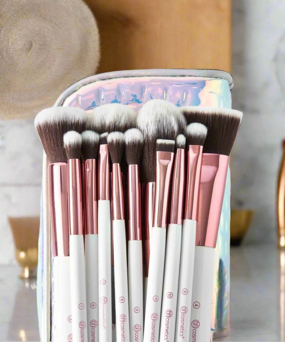 BH COSMETICS FA LA LA FIERCE 12 PIECE FACE & EYE BRUSH SET WITH BAG - Image 4