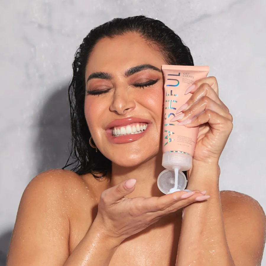 Huda Beauty Get Clean 2% PHA & Sea Moss Gentle Foaming Cleanser - 50ml - Image 2
