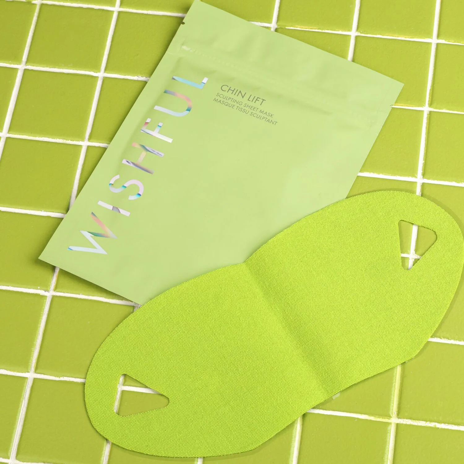 Huda Beauty Chin Lift Peptide & Niacinamide Sculpting Sheet Mask - 11.5g - Image 2