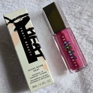 Fenty Beauty Gloss Bomb Heat Universal Lip Luminizer +Plumper - Lavender Savage06- 9ml